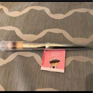IT Cosmetics Blush Brush